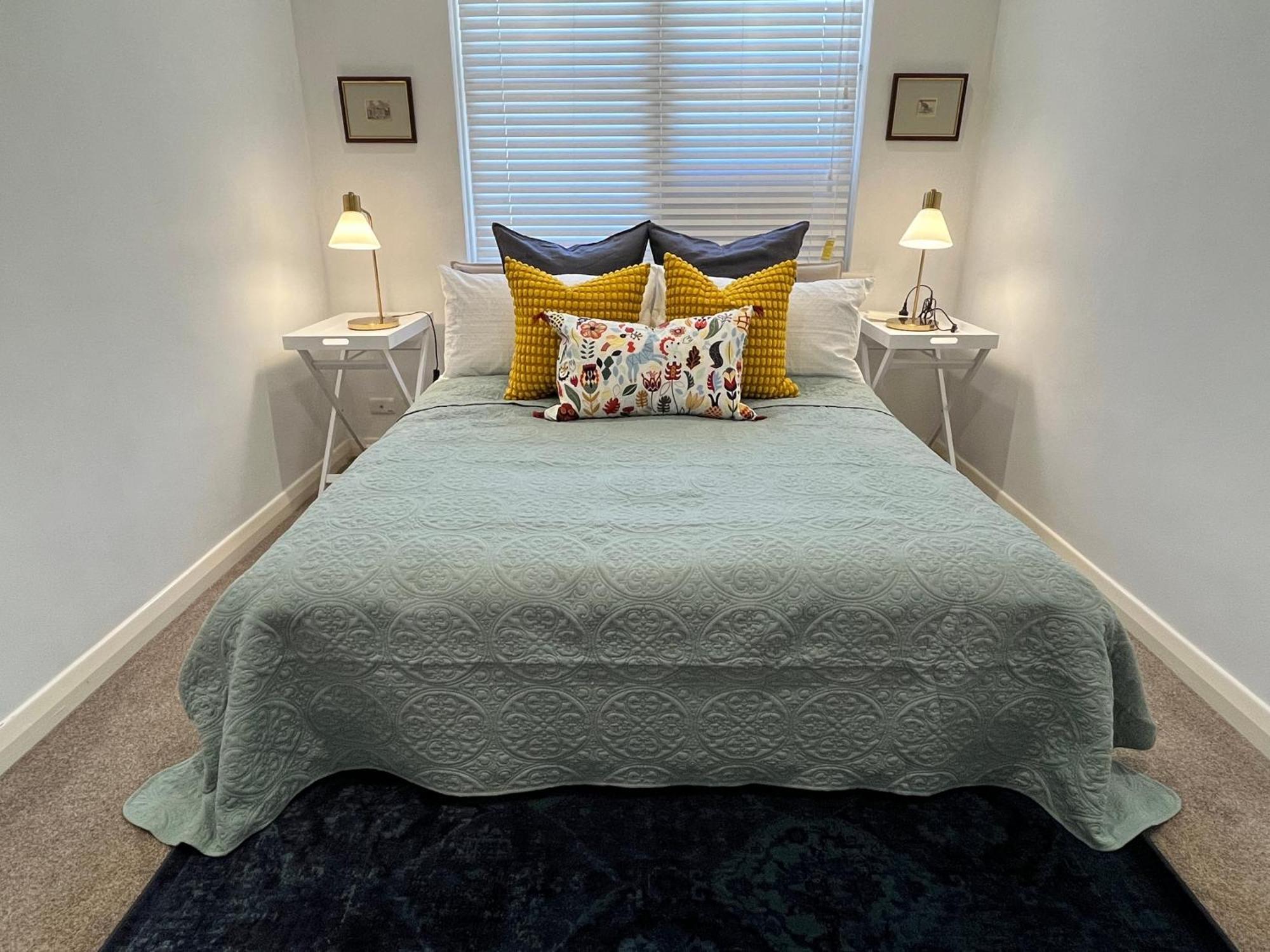 Stunning Flat Location Apartment